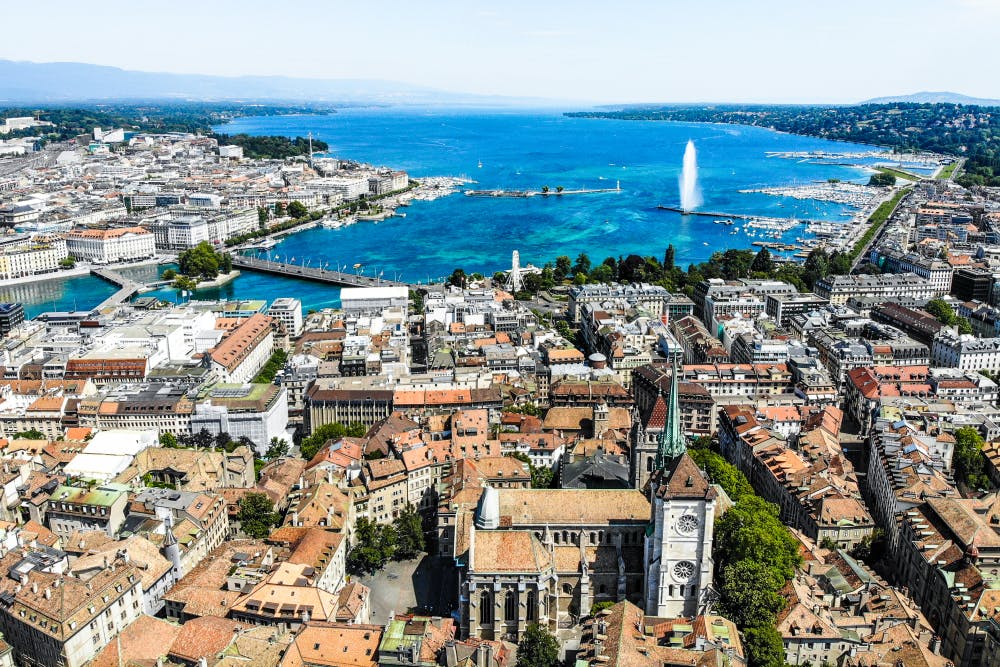 image de la réalisation Production de vidéo de promotion immobilière à Genève Cathédrale