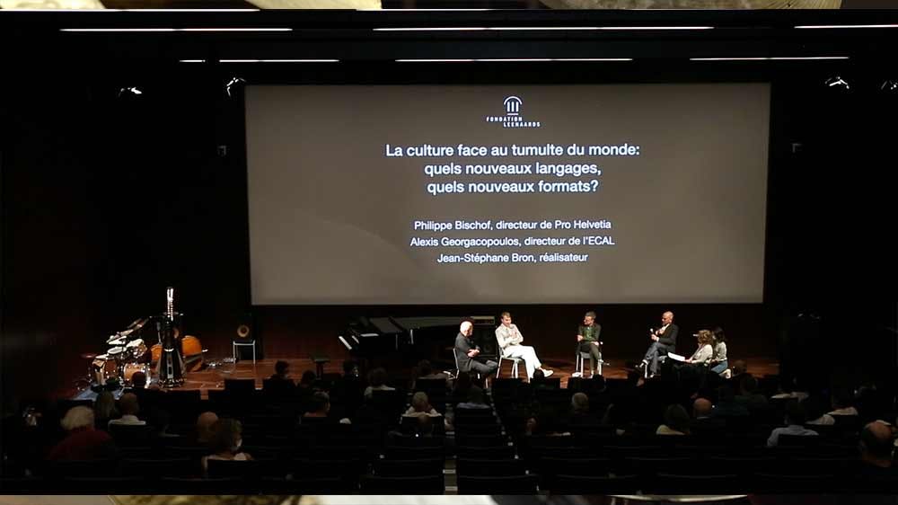 Image pour l'étape Filmer une conférence pour remplacer le présentiel durant le Covid