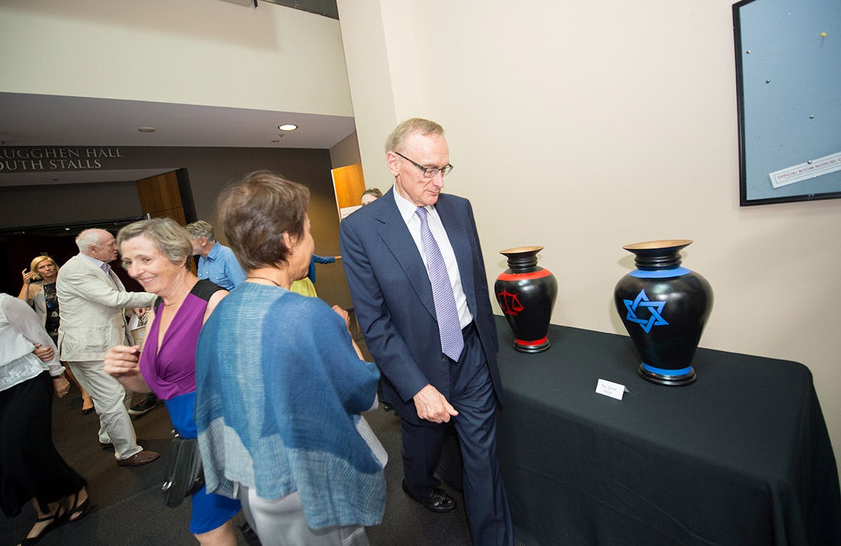 Lysicrates Prize 2016 Bob Carr and Helena Carr debating who to vote for