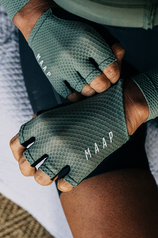 maap cycling gloves