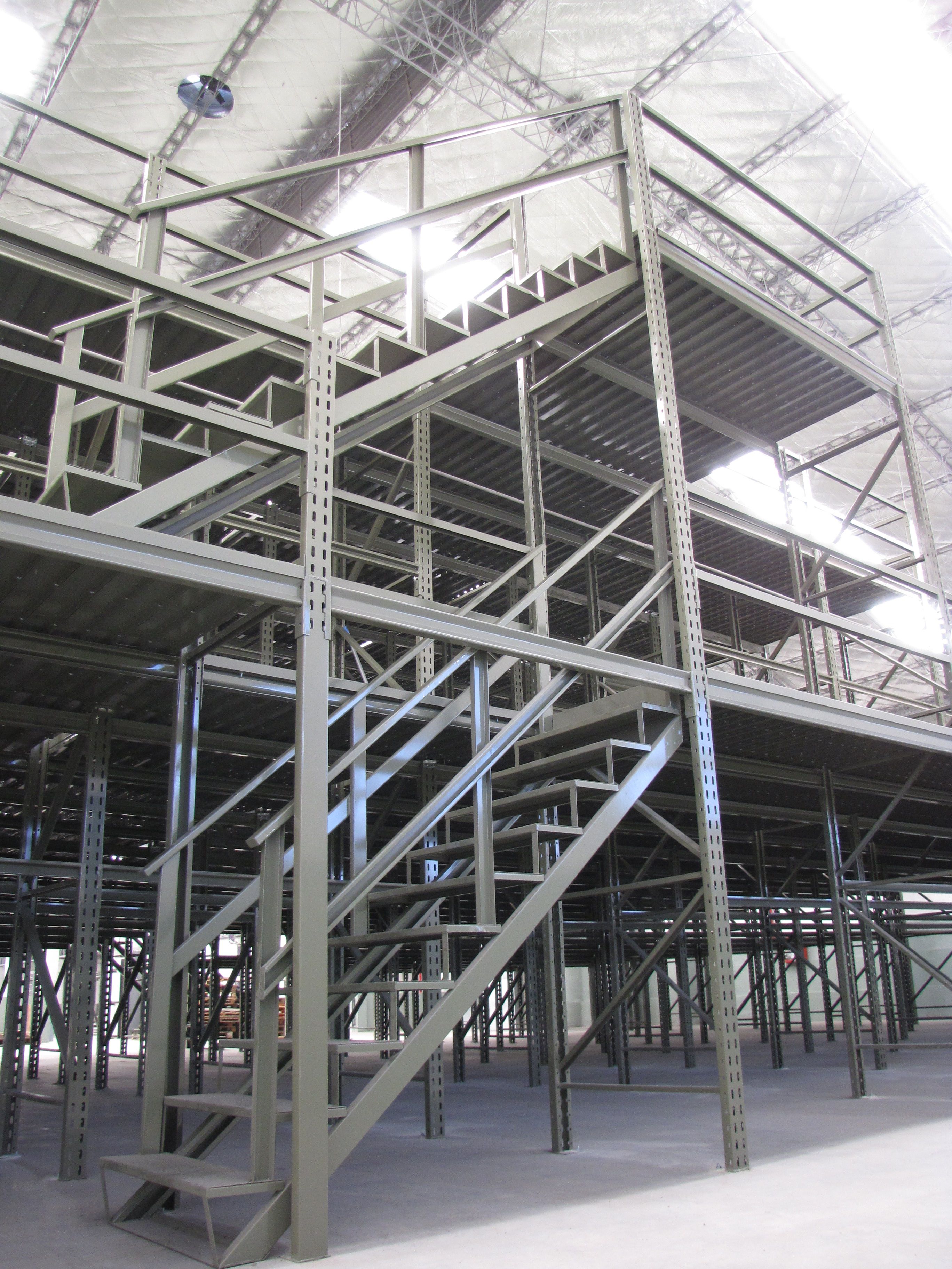 ENTREPISOS METALICOS DESARMABLES Y AUTOPORTANTES MACER