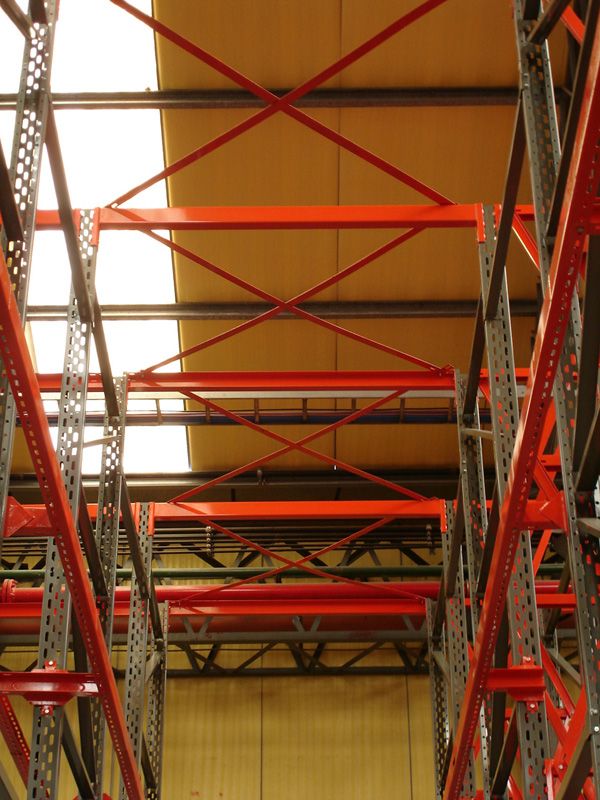 RACKS MACER PENETRABLES CON ARRIOSTRES SUPERIORES