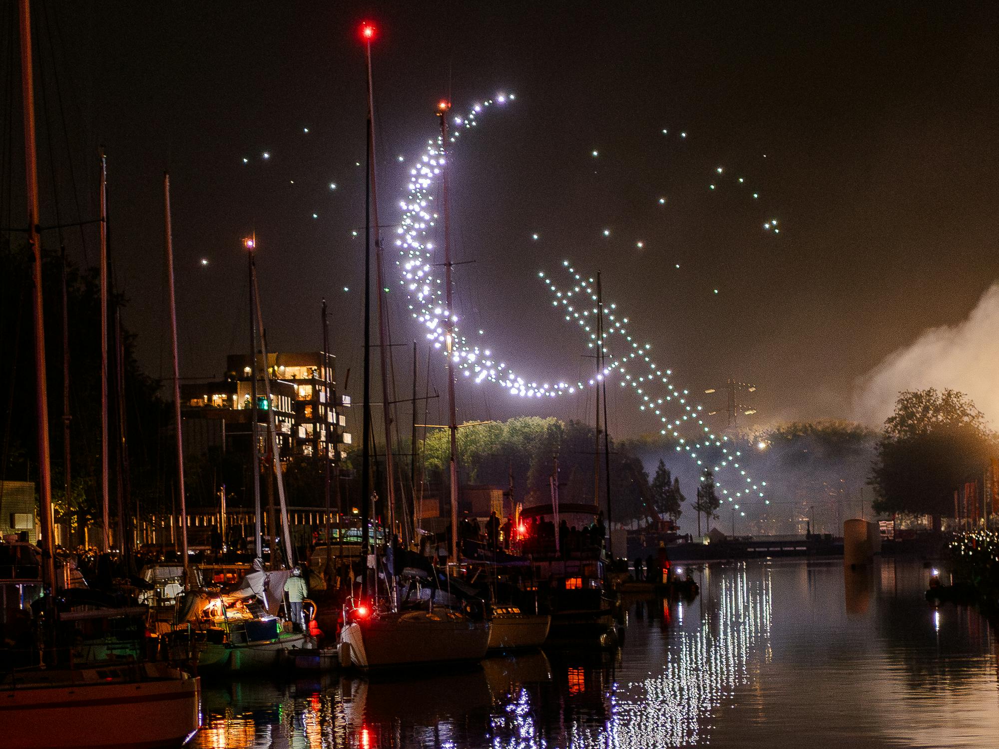 PARADE MILLÉNAIRE CAEN DRÔNES