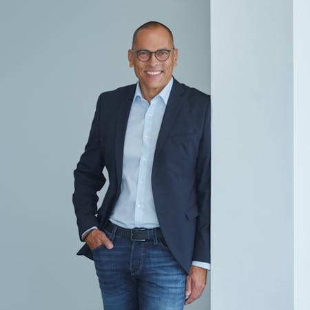 Hyundai's Vice President Of Marketing: How To Find The Balance Between Digital and Physical Experience in the Car Industry