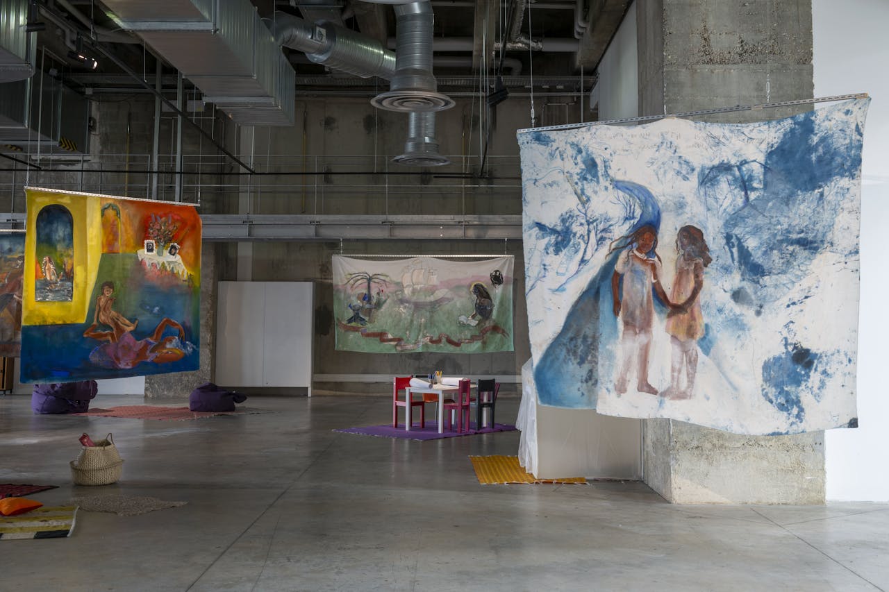 Le Salon des songes, Inès Di Folco Jemni, exposition-résidence, peinture, hospitalité, spiritualité, installation, Magasins Généraux, Pantin, exposition
