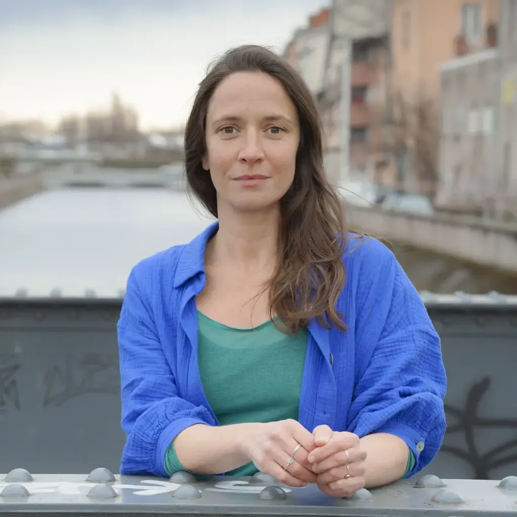 performance carnaval cnd magasins generaux exposition une asssemblée des gestes