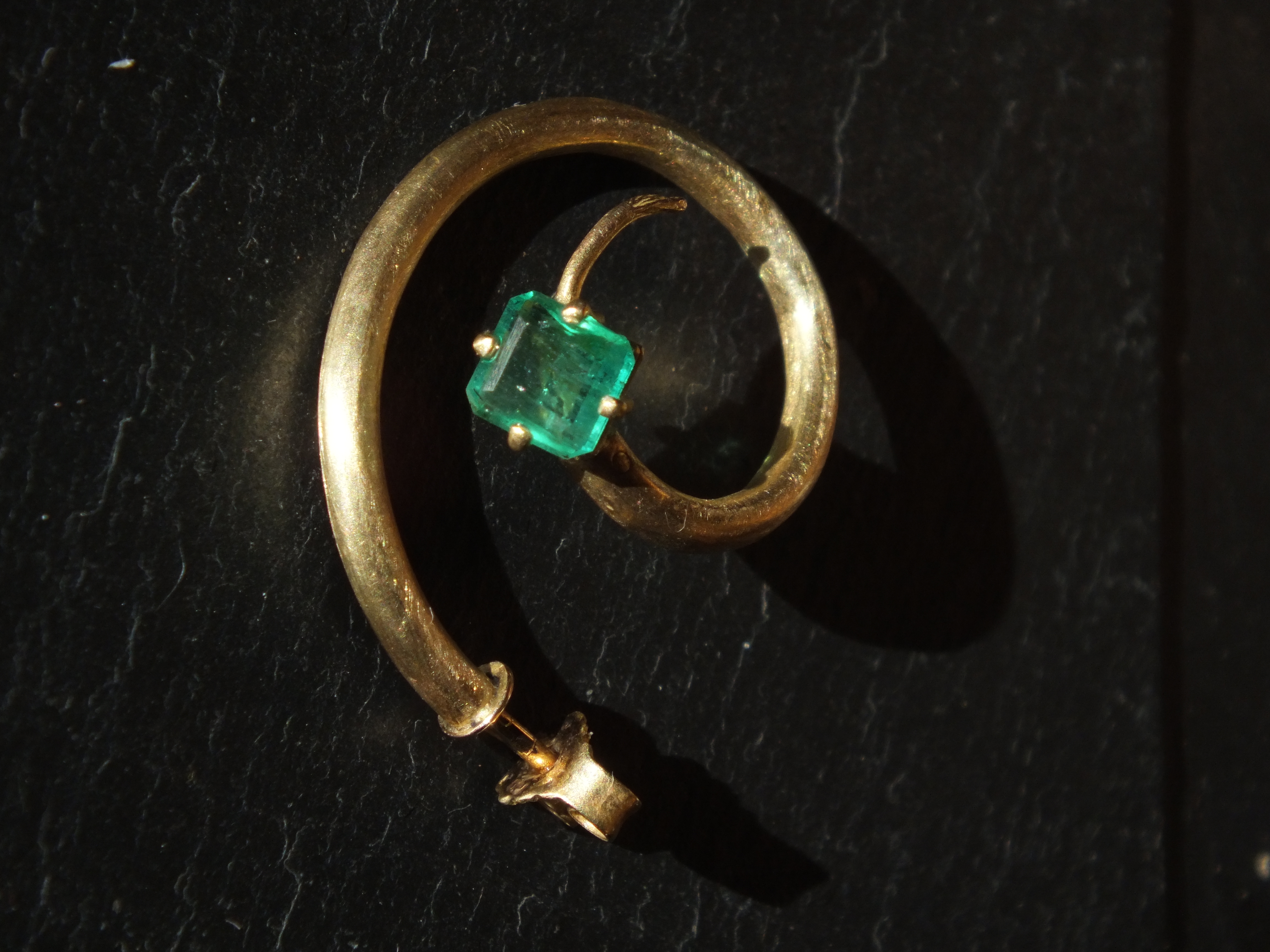 Créole d'oreille, émeraude et or, pour oreille gauche