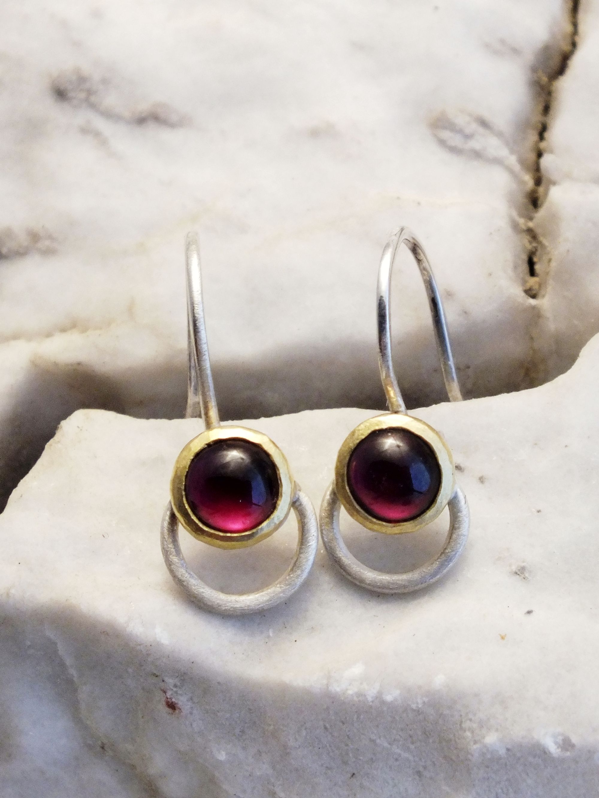 bijou: Boucles d'oreilles Grenats-argent créé par Mahesh Bijoutier