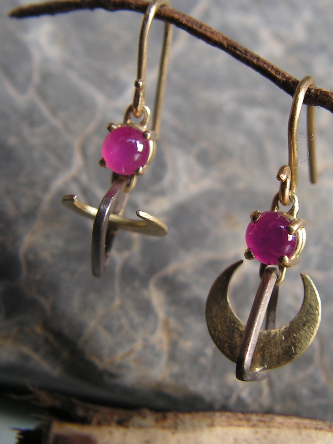 bijou: Boucles d'oreilles Rubis et or créé par Mahesh Bijoutier