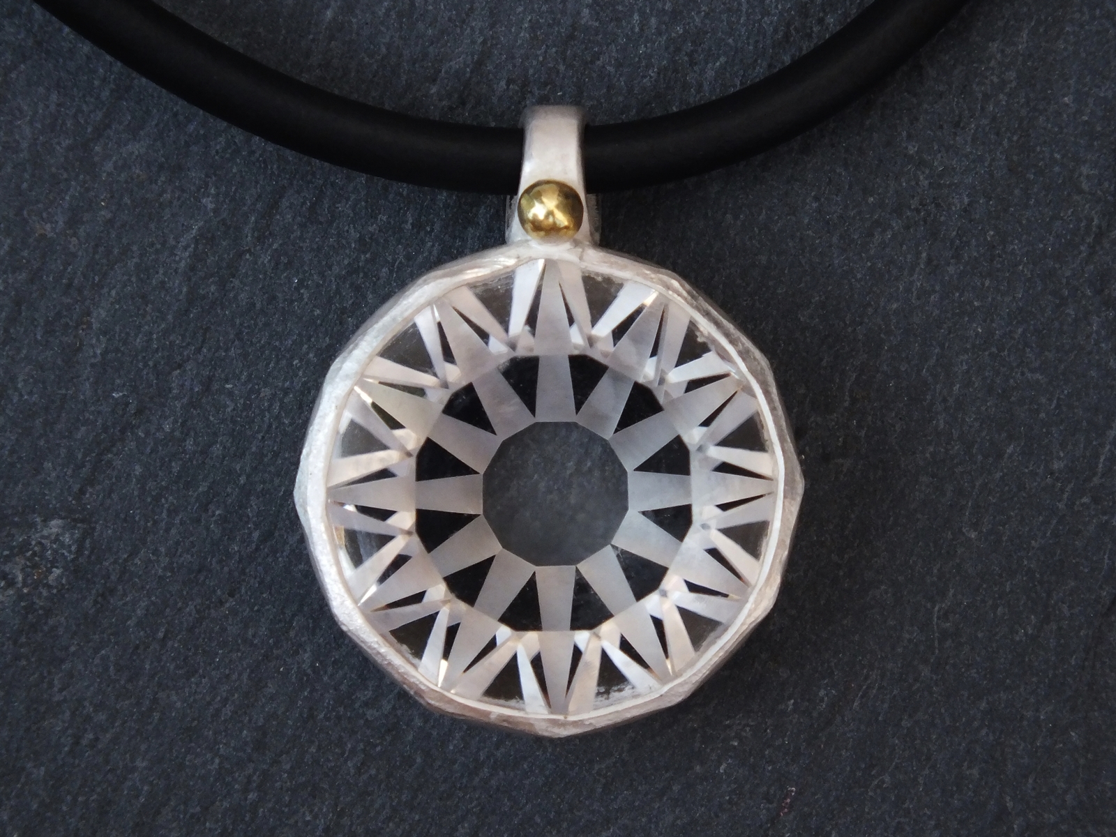 Pendentif Quartz étoilé, argent et or