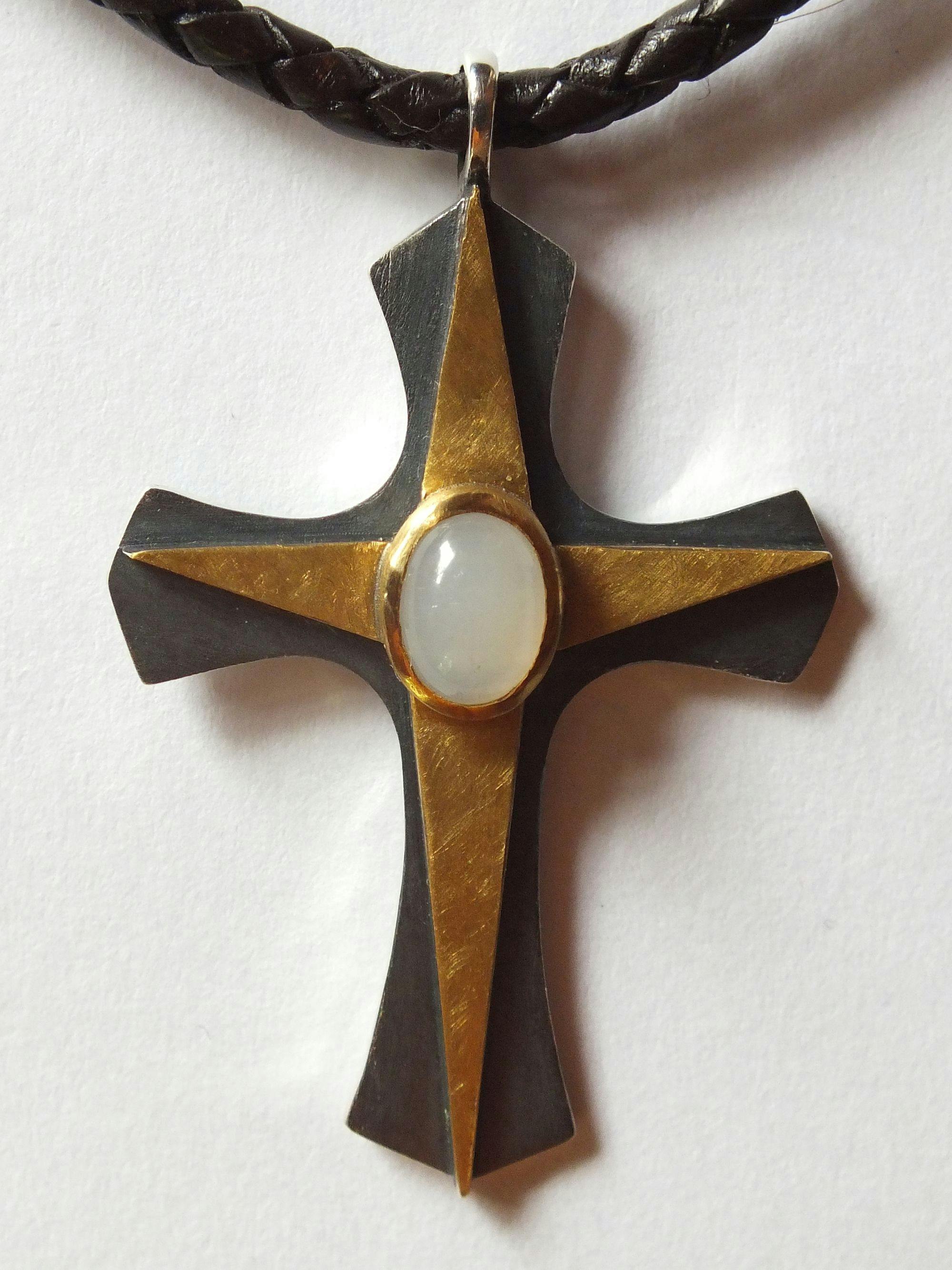 bijou: Croix créé par Mahesh Bijoutier
