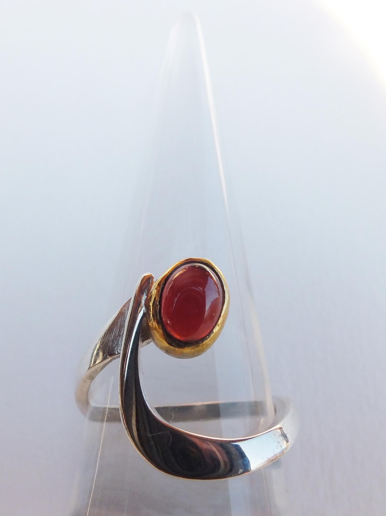 bijou: Anneau Grenat créé par Mahesh Bijoutier