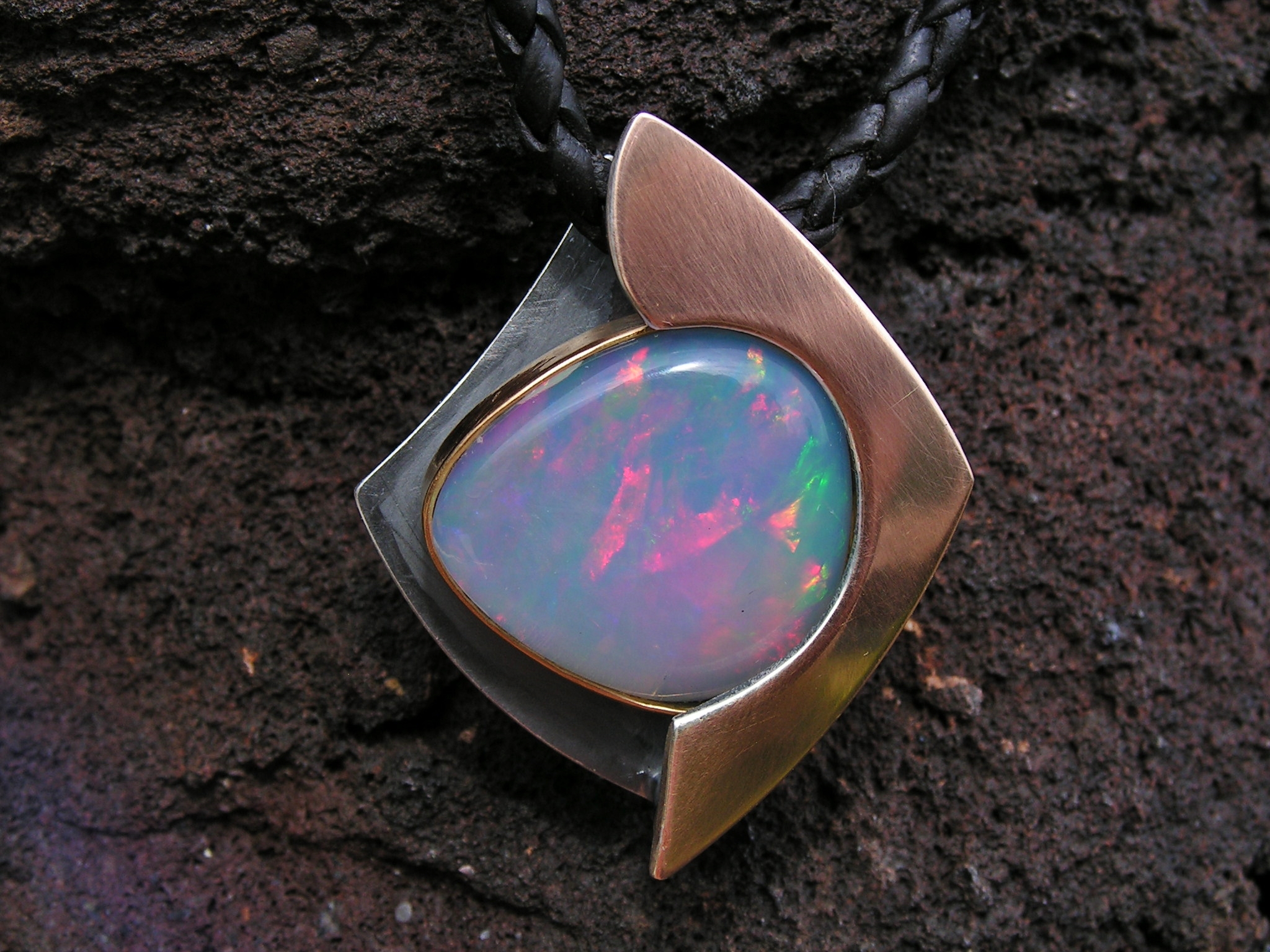 Pendentif Opale d’Éthiopie 10,81 ct