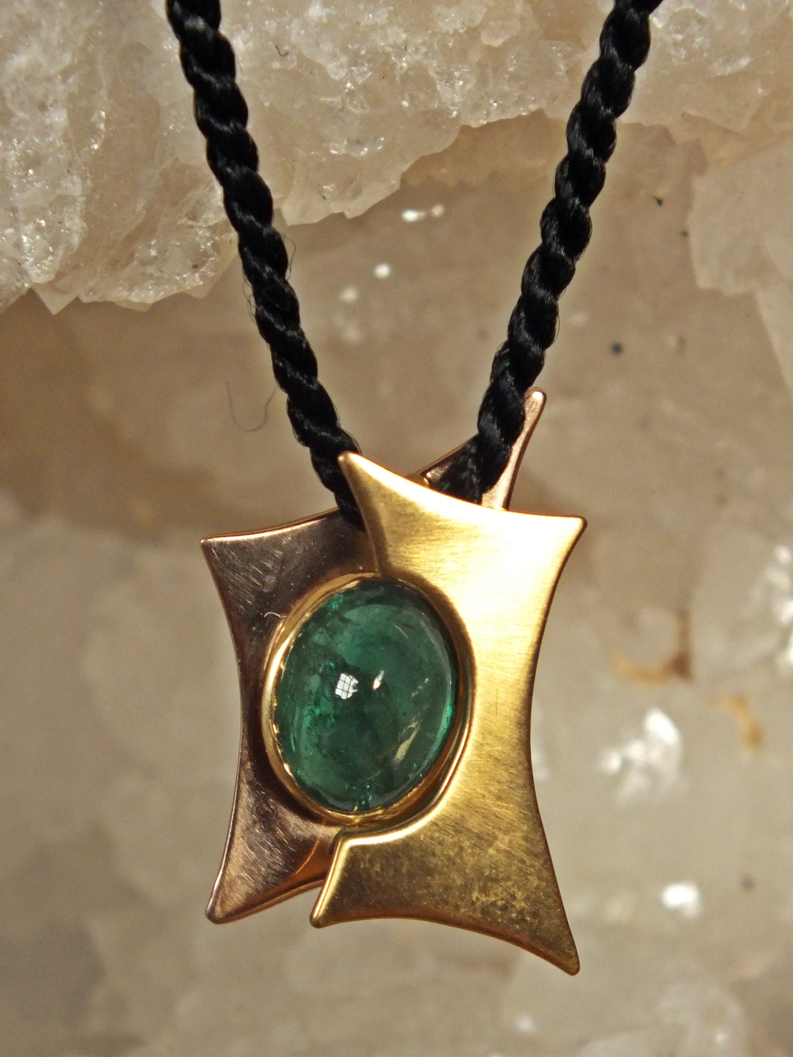 Précieuse petite Emeraude