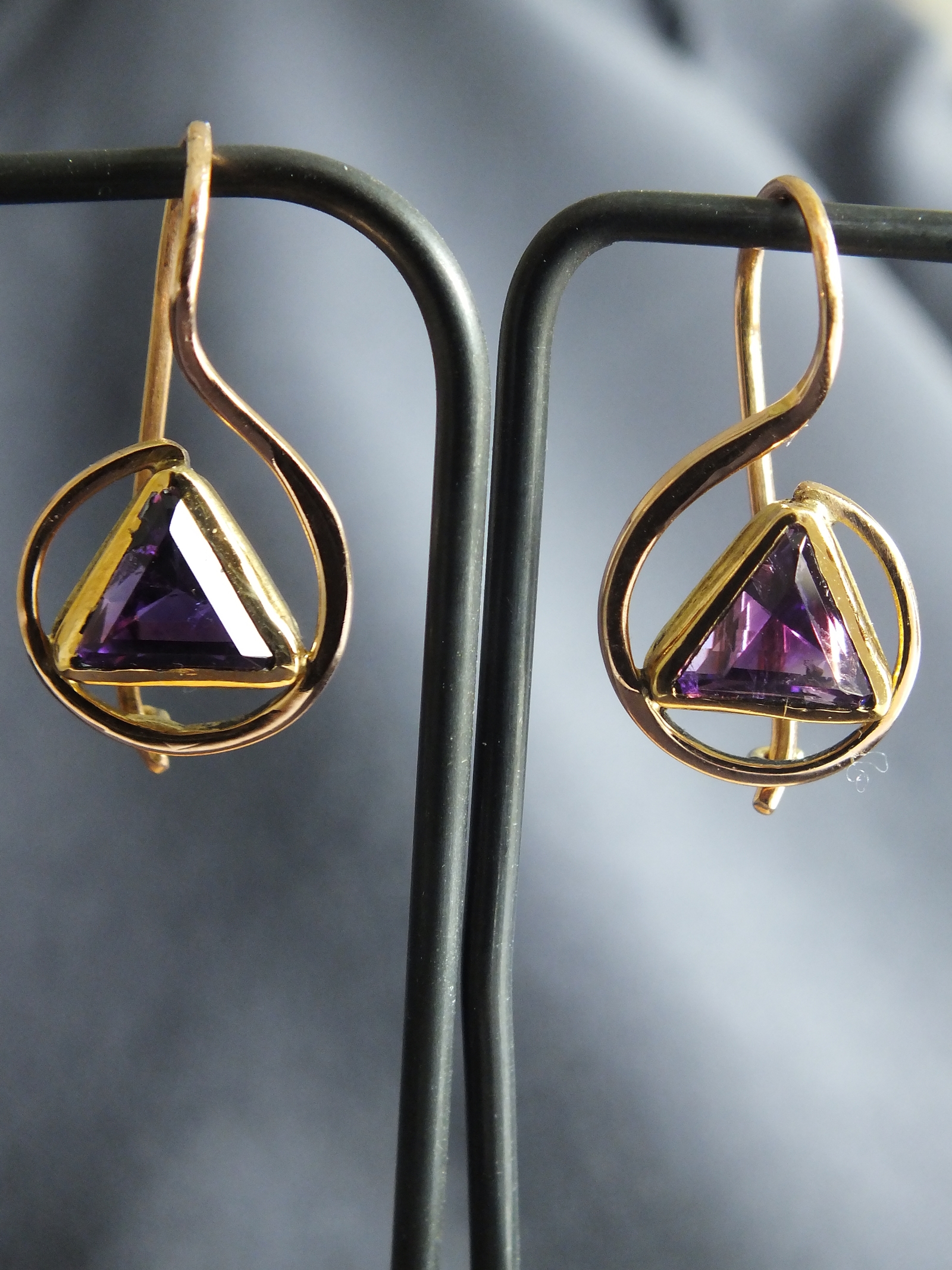 bijou: Boucles d'oreilles Amethystes-or créé par Mahesh Bijoutier
