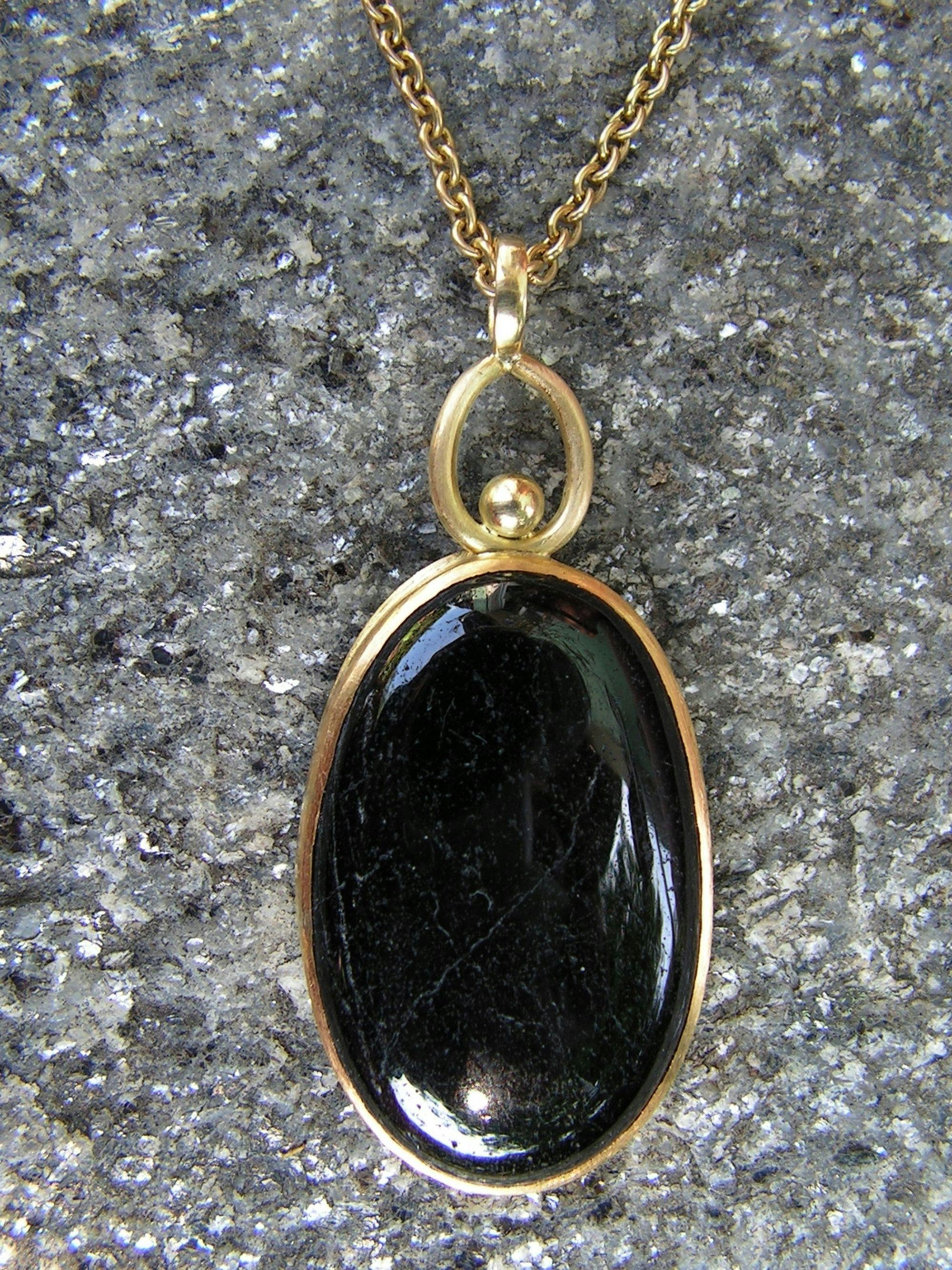 bijou: Marie, collier Tourmaline noire créé par Mahesh Bijoutier