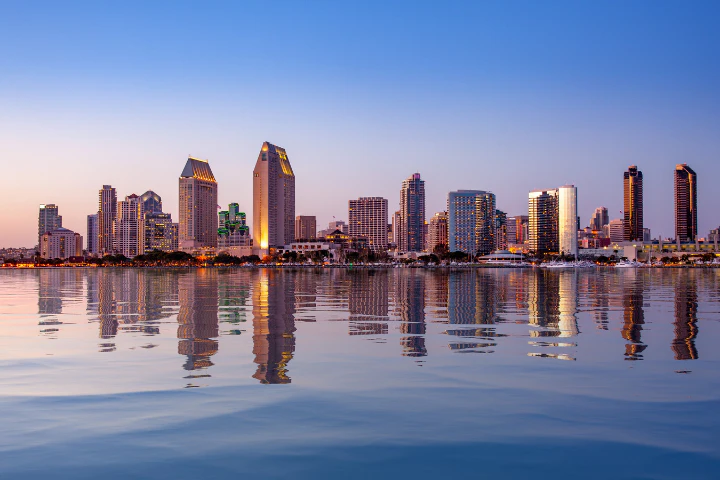 SAN DIEGO LUXURY VACATION HOMES: BEACHFRONT VILLAS & WATERFRONT ESTATES