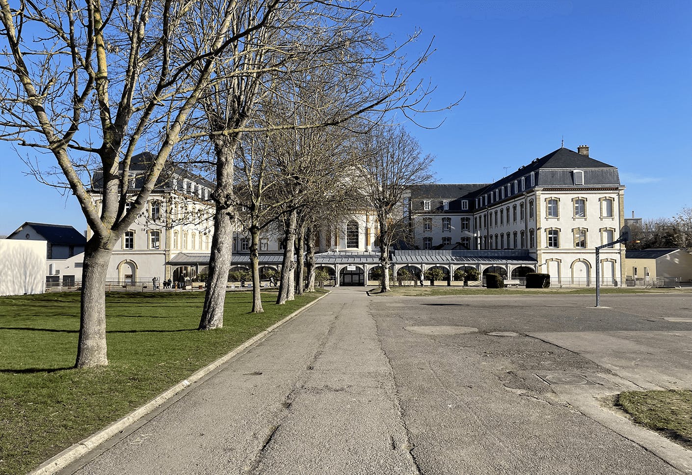 Maison Maslag / Projet / Professionnels / SANTÉ - SACRÉ COEUR