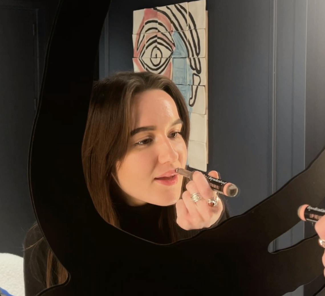 Hydrater et protéger les zones sensibles que sont les lèvres et le contour de l'oeil