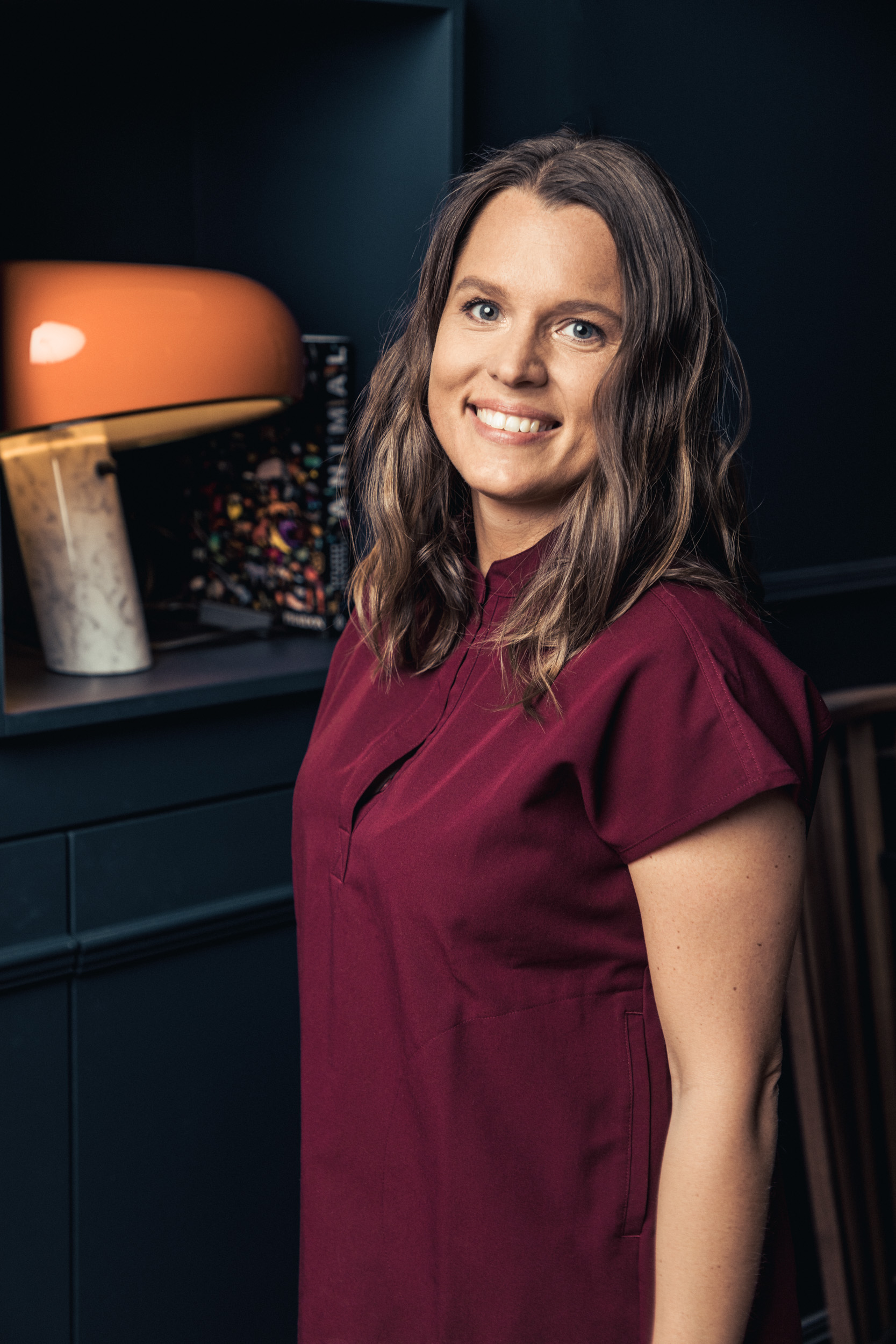 Julie est la secrétaire médicale du Dr. Vincent au centre esthétique Maison Yoko