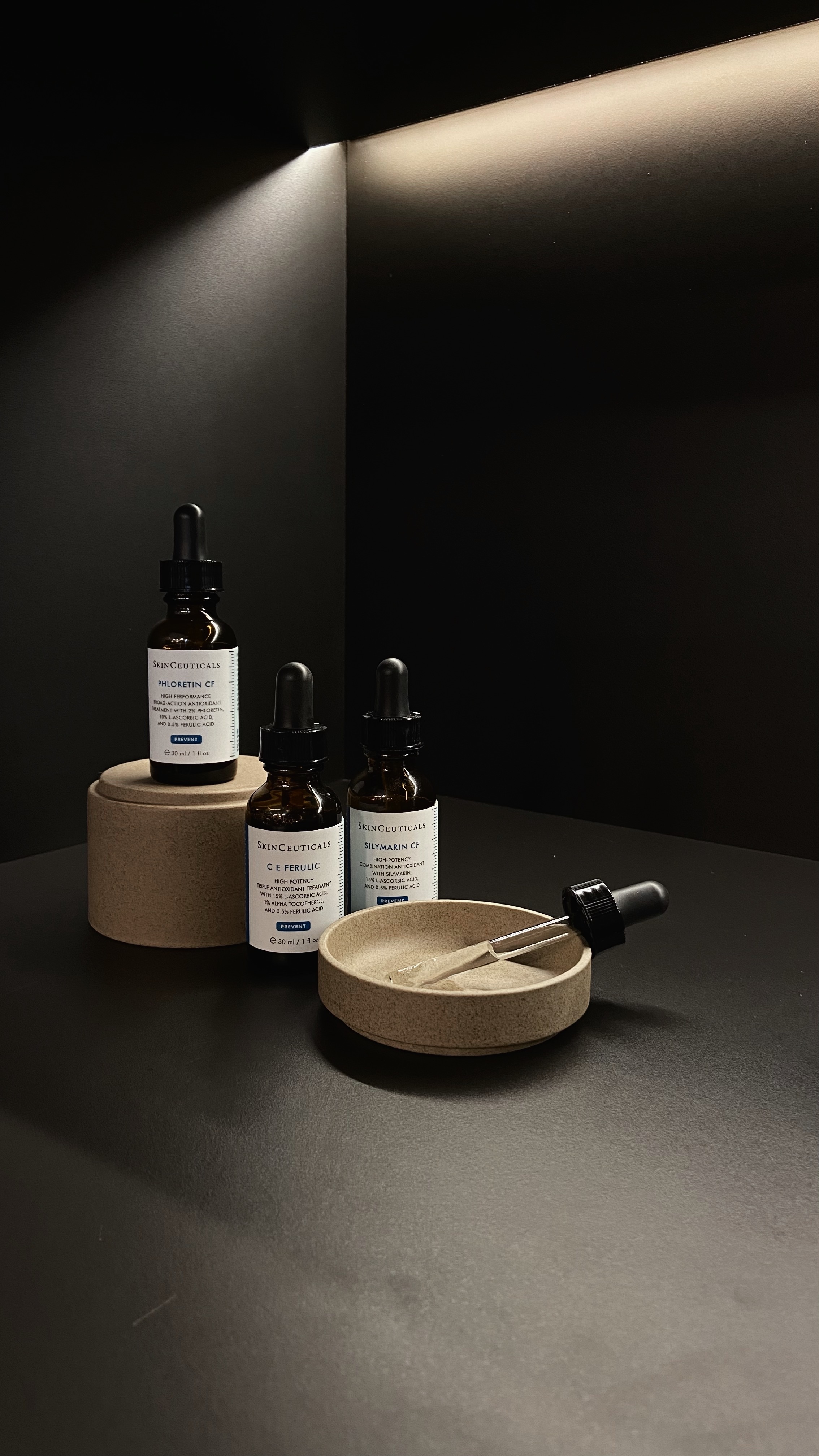 Les sérums antioxydants permettent de neutraliser les radicaux libres dans le corps et favoriser la régénération cellulaire