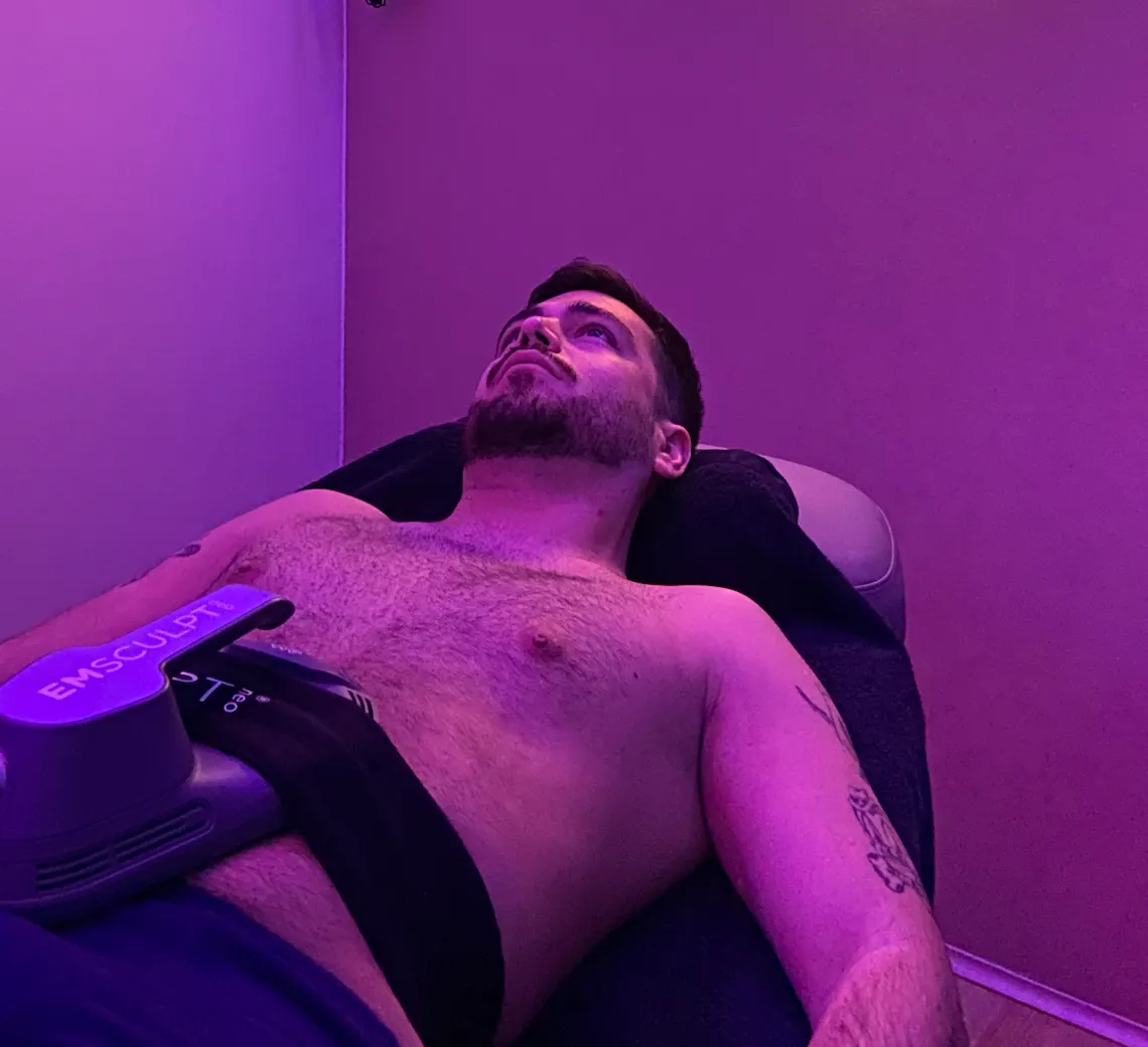 EMSculpt Neo : technologie pour perdre du gras et gagner du muscle au centre de médecine esthétique et laser Maison Yoko