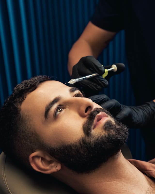Injections de baby botox pour prévenir l'apparition des rides dynamiques chez Maison Yoko à Lyon