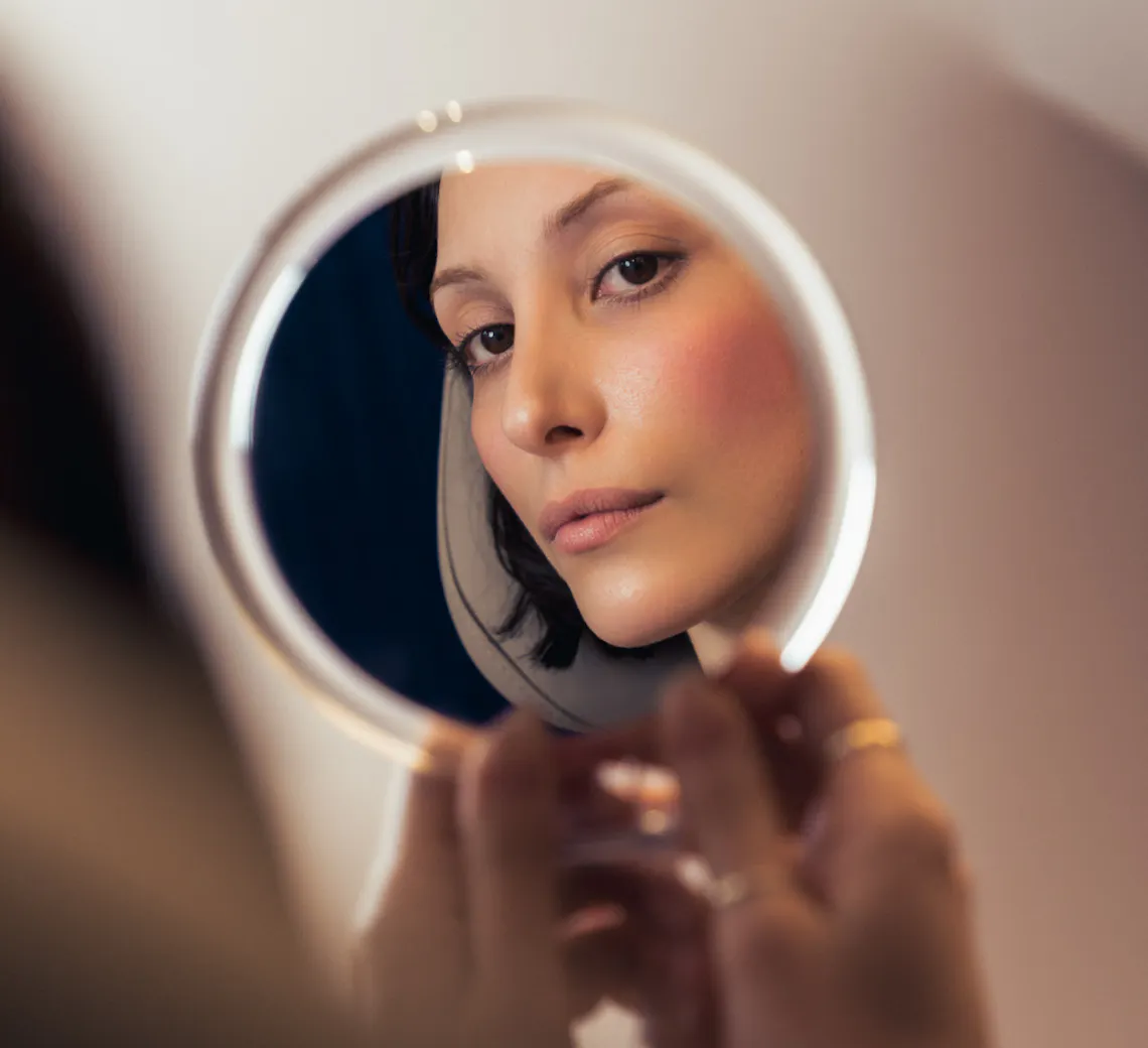 Corriger l'apparence de votre nez sans chirurgie.