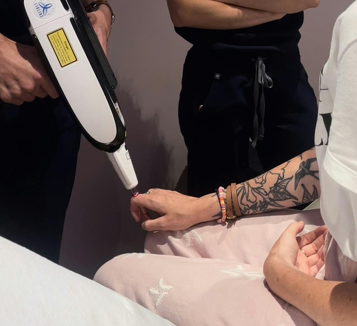 Ne pas confier à n'importe qui sa peau lors d'un détatouage.