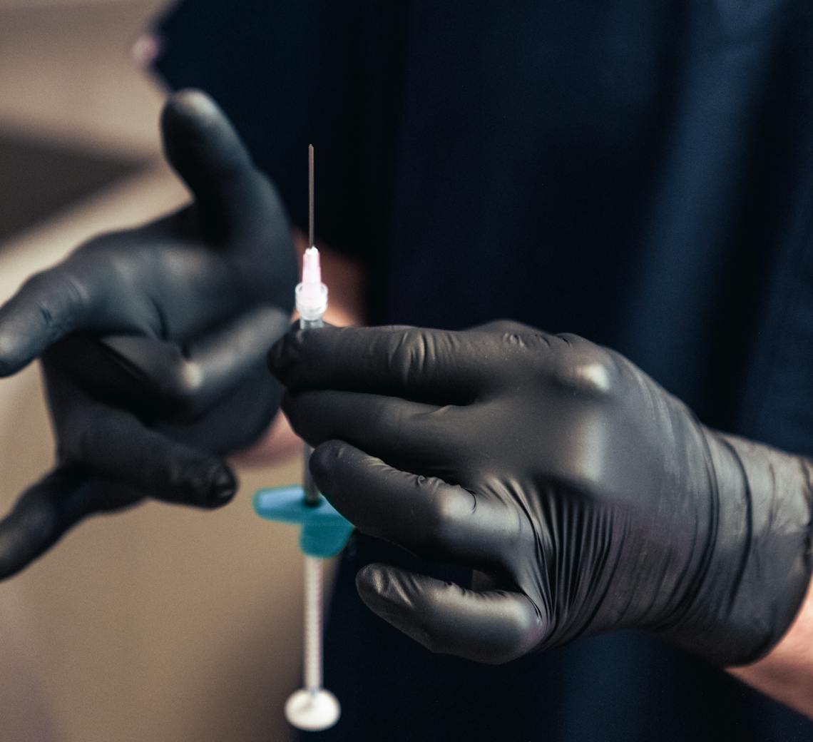 injection acide hyaluronique lèvres lyon