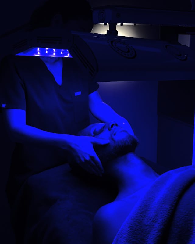 LED BLEUE MAISON YOKO LYON 2