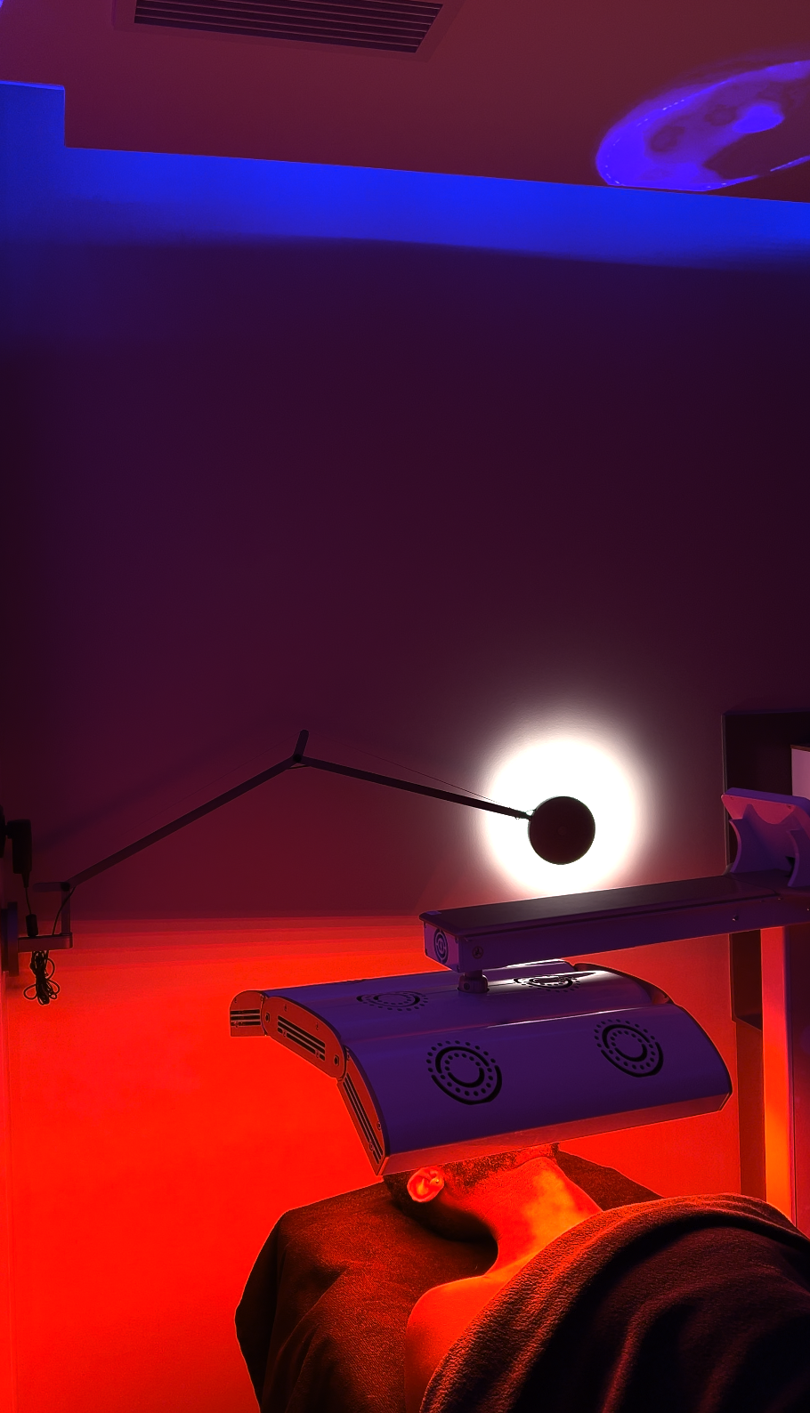 LED rouge Maison Yokō Lyon