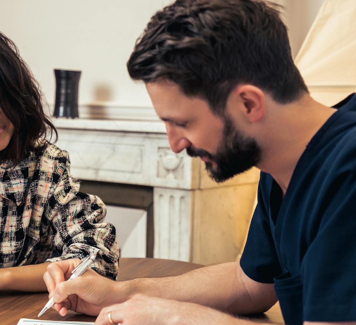 La consultation avec un expert est essentielle avant tout traitement chez Maison Yoko à Lyon