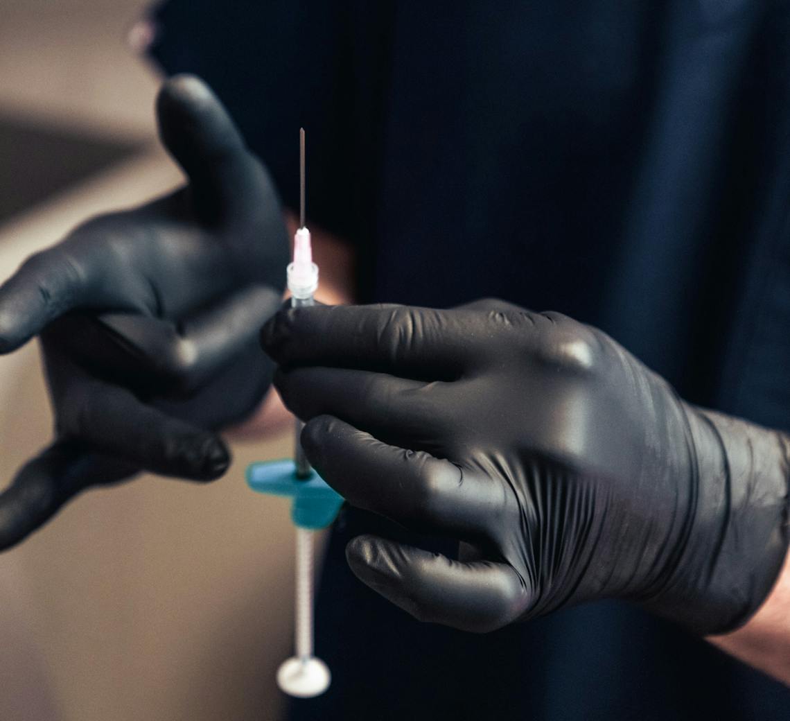Les experts de chez Maison Yokō vous disent tout ce qu'il faut savoir pour faire durer les injections d'acide hyaluronique.