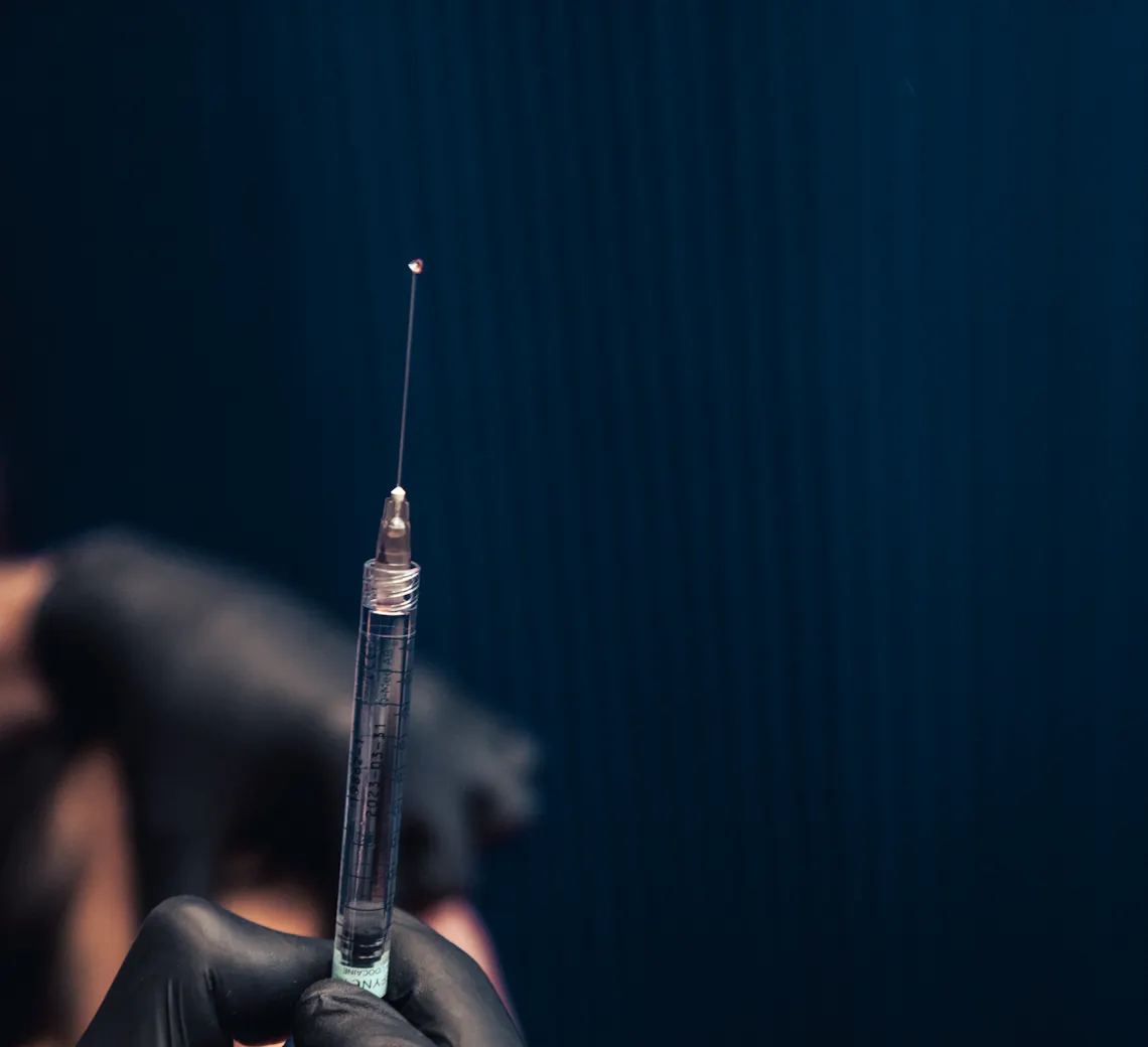 injection de botox ou d'acide hyaluronique