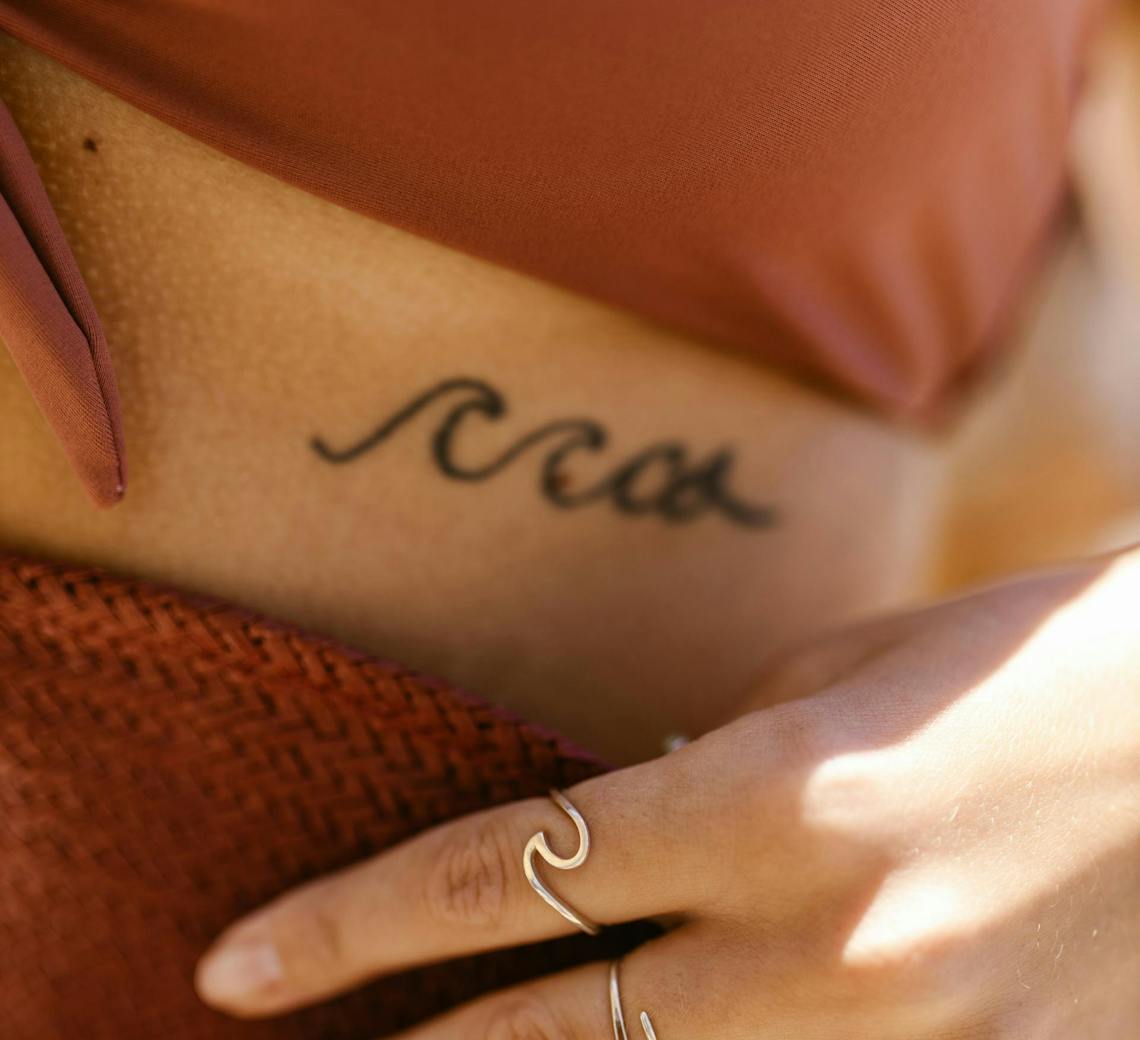 Tatouage sur le corps.