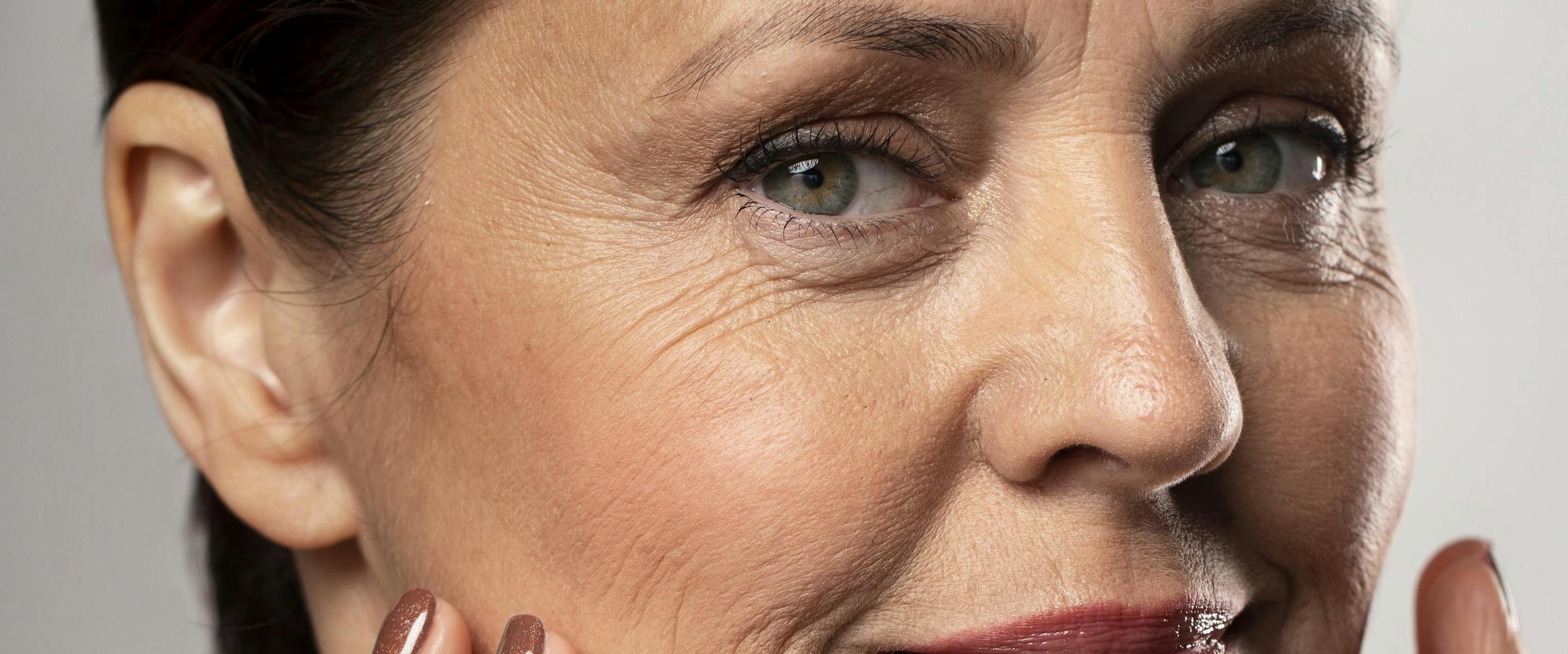 les 12 facteurs du vieillissement cutané | Maison Yokō