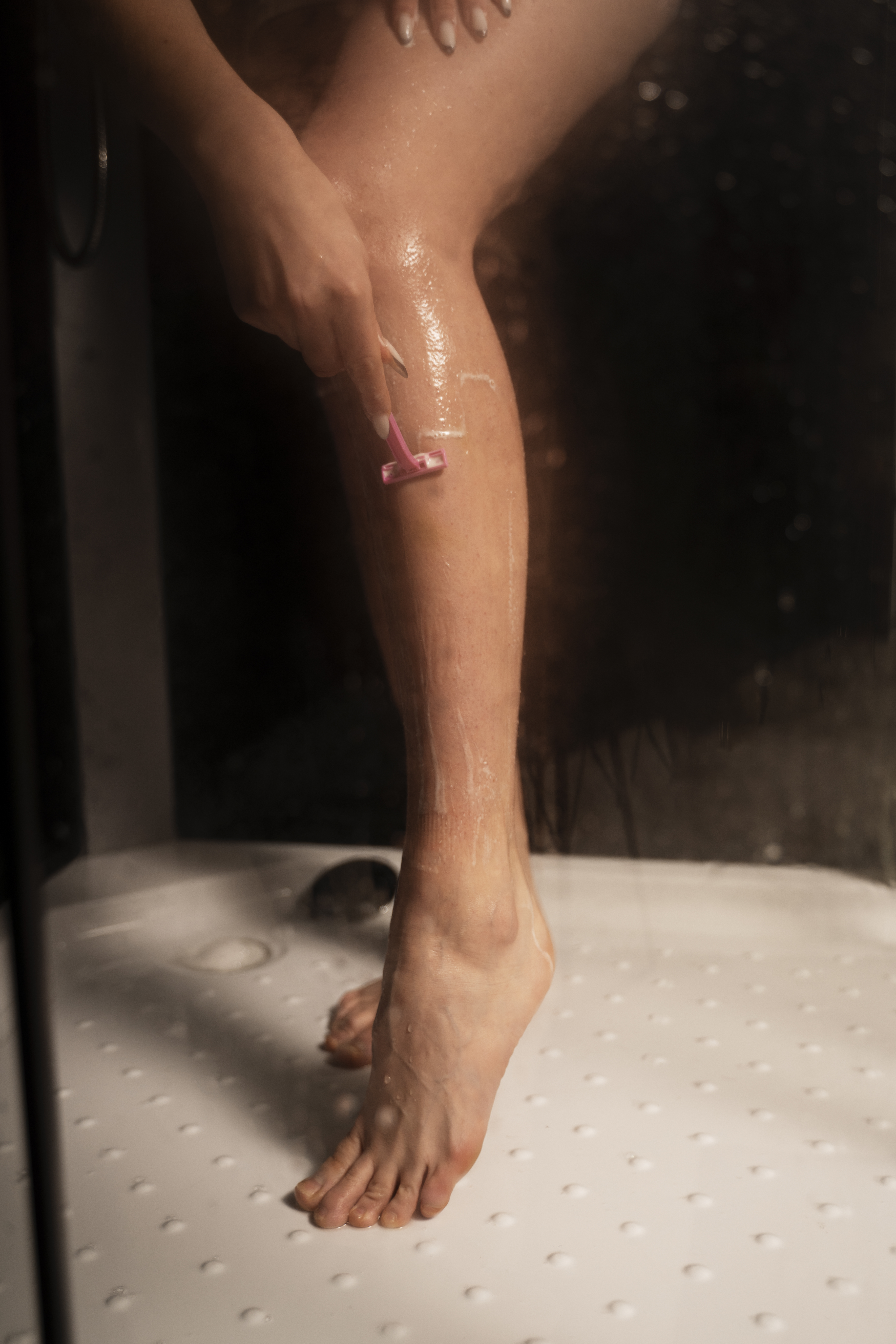 ne pas tirer sur les poils après épilation laser | conseils d'expert Maison Yokō