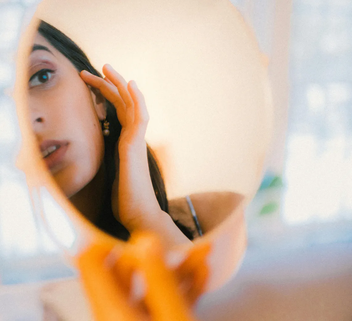 Effets secondaires fréquents et rares après des injections d’acide hyaluronique