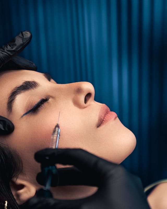 Skinbooster : hydrater sa peau grâce aux injections d'acide hyaluronique réalisées dans le centre de médecine esthétique Maison Yoko à Lyon.