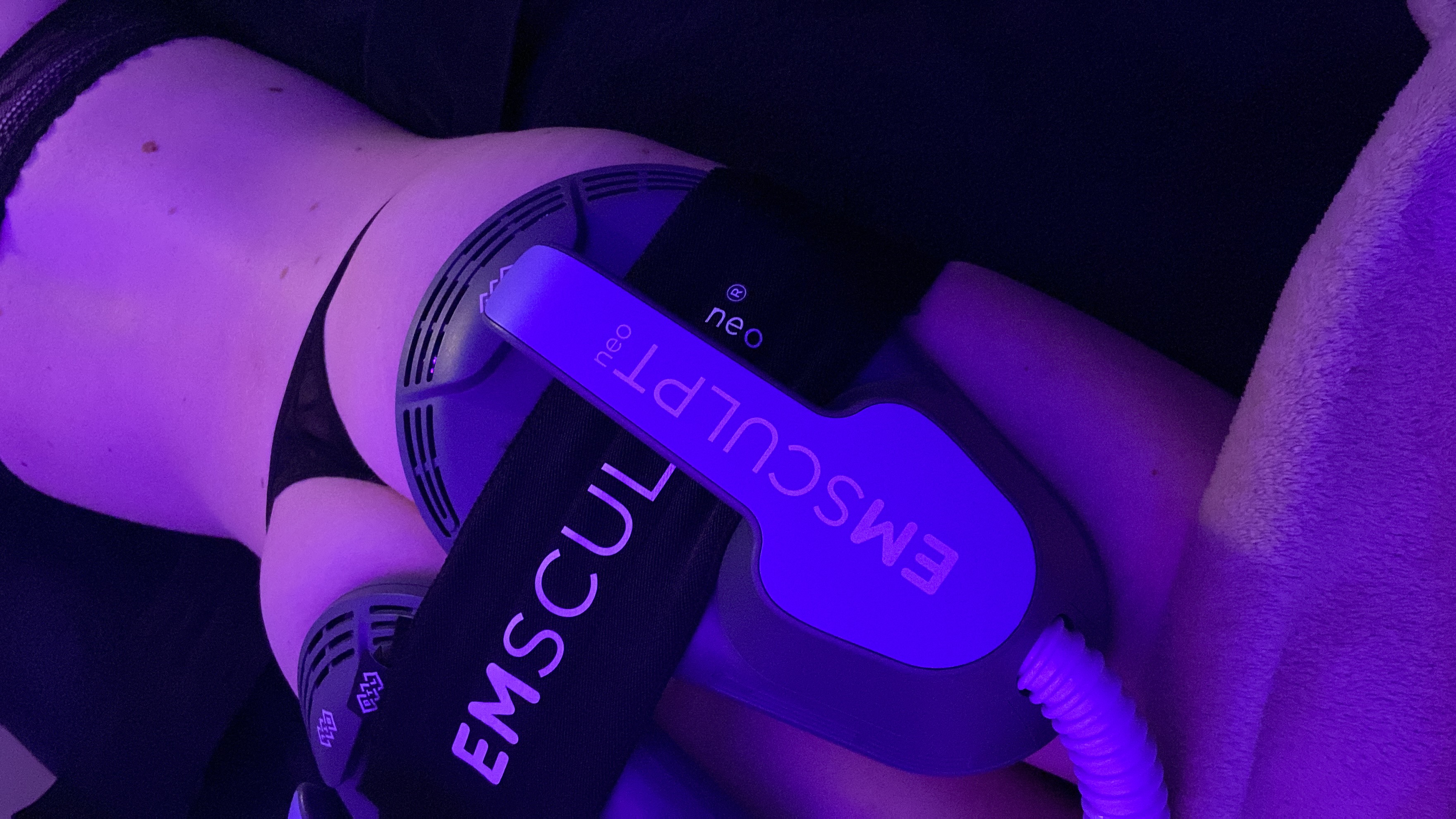 Soin Emsculpt lyon pour de belles jambes medecine esthetique lyon 