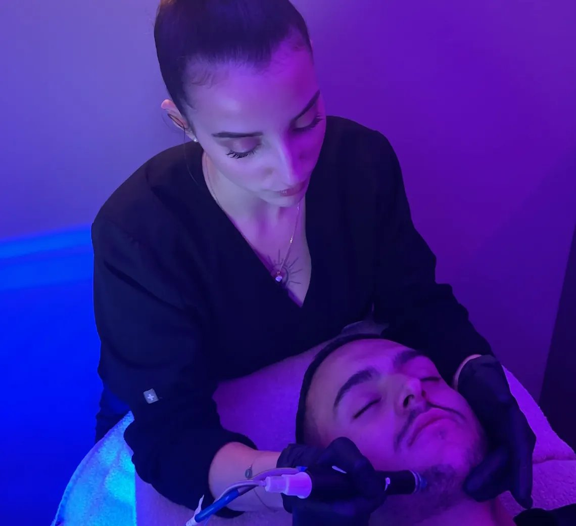 Préparer sa peau pour la rentrée : step 1 nettoyage en profondeur avec Hydrafacial chez Maison Yoko à Lyon