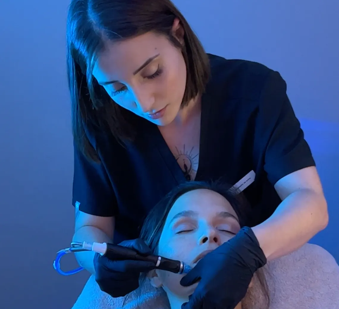 Le déroulement d'un traitement HydraFacial, dans le centre de médecine esthétique et laser Maison Yoko à Lyon