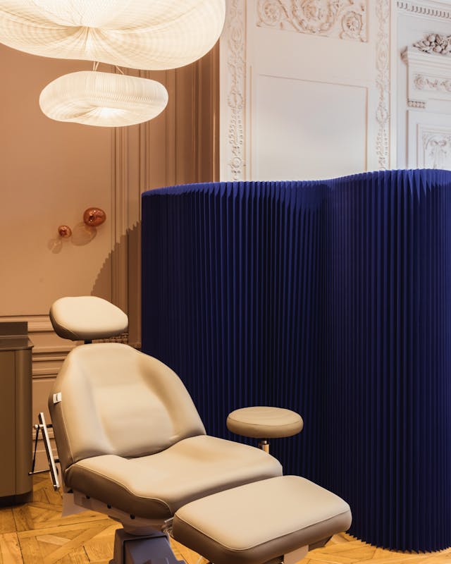 Un traitement non invasif pour régénérer et raffermir votre peau.