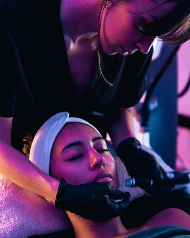 Hollywood Signature, le nouveau soin pour la peau du visage chez Maison Yoko : allier les deux technologies HydraFacial et LaseMD