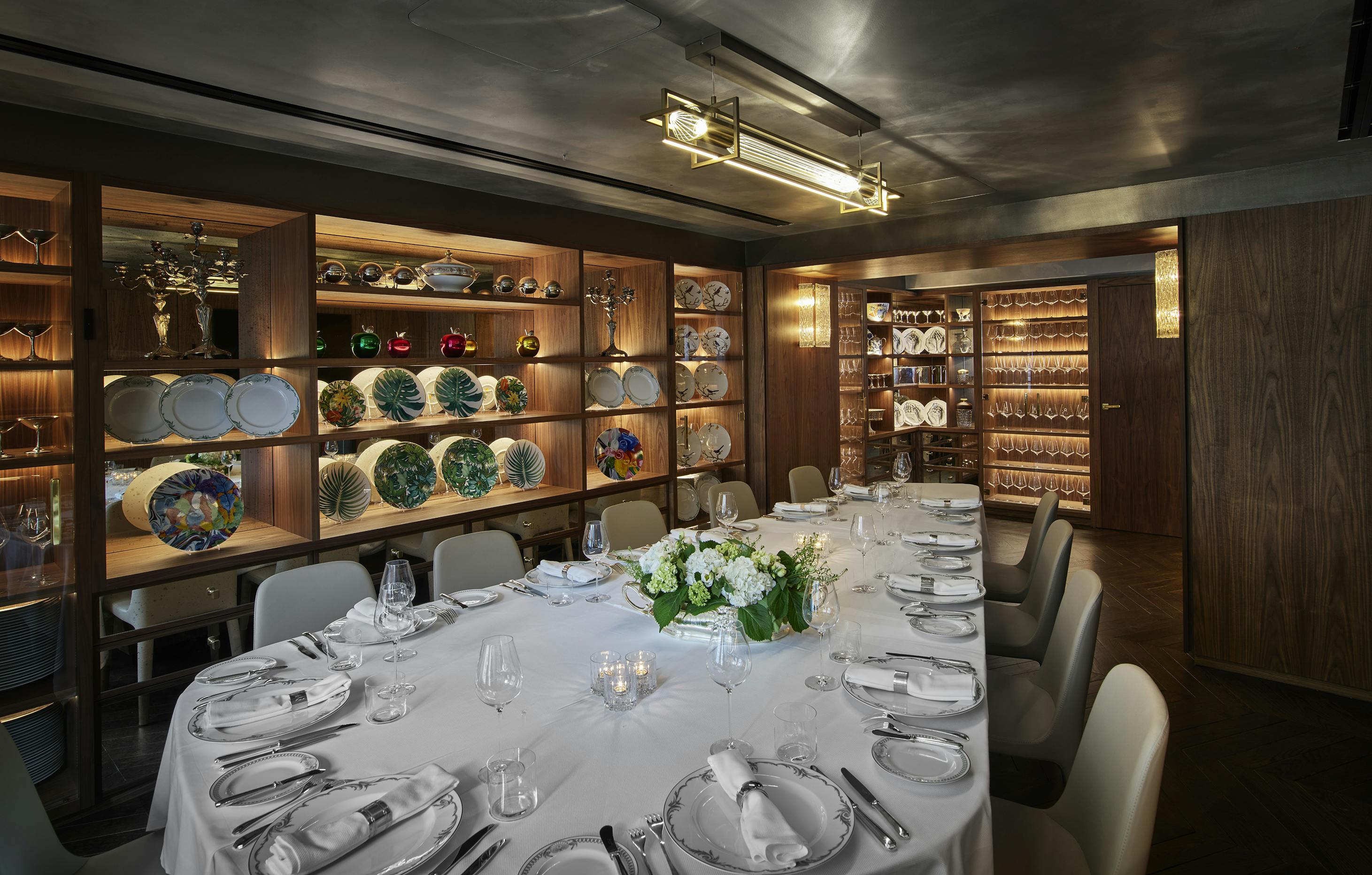 Private Dining Room VAISSELIER
