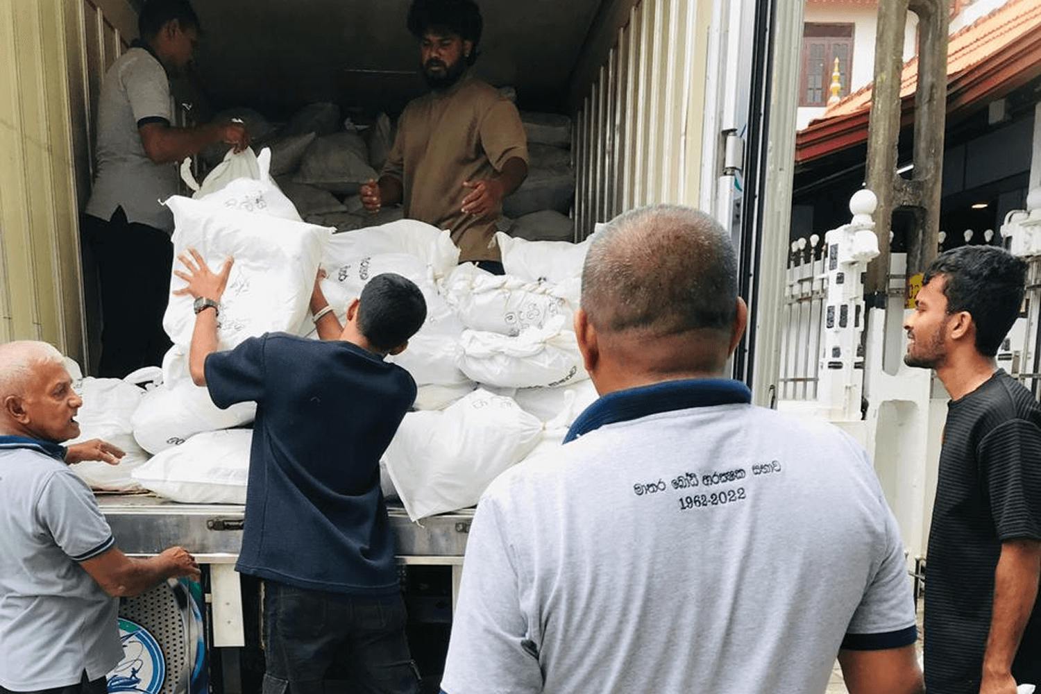 Matara Relief for Badulla 03