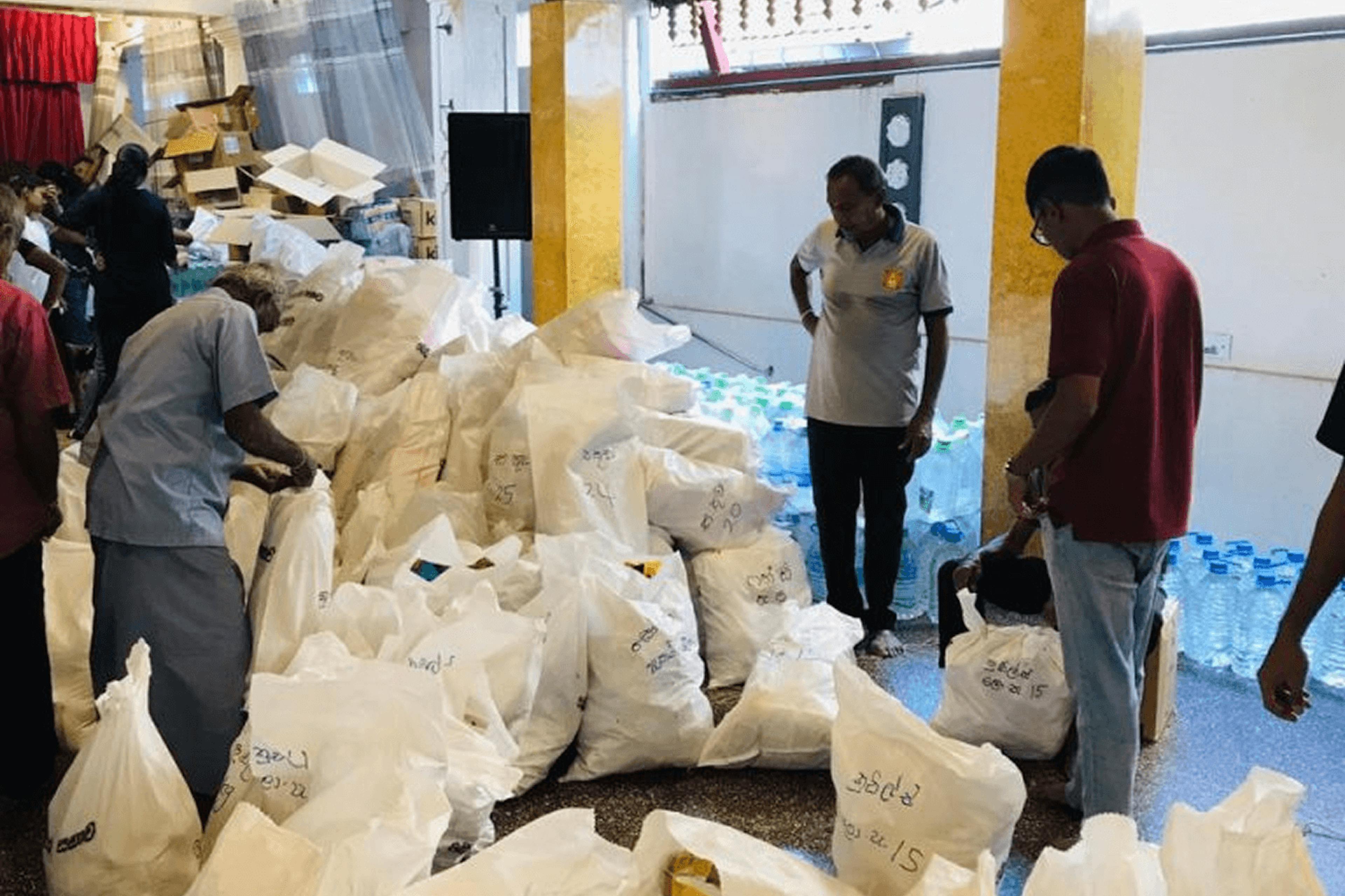 Matara Relief for Badulla 12