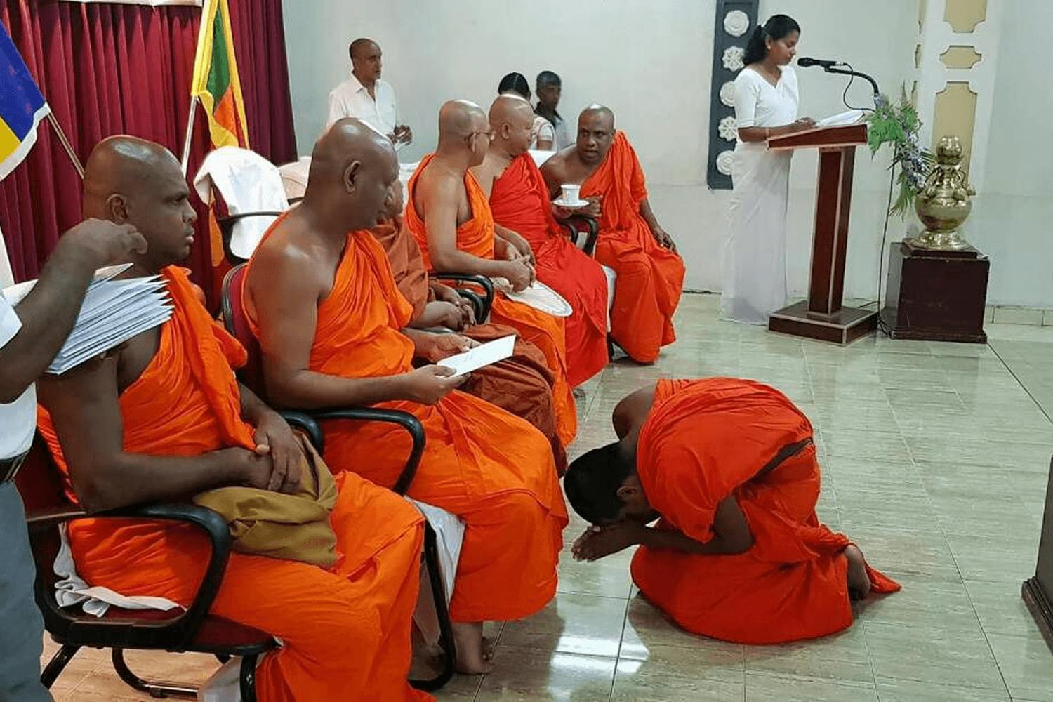 සාමණේර භික්ෂූන් වහන්සේලාට ශිෂ්යත්ව ලබාදීම.