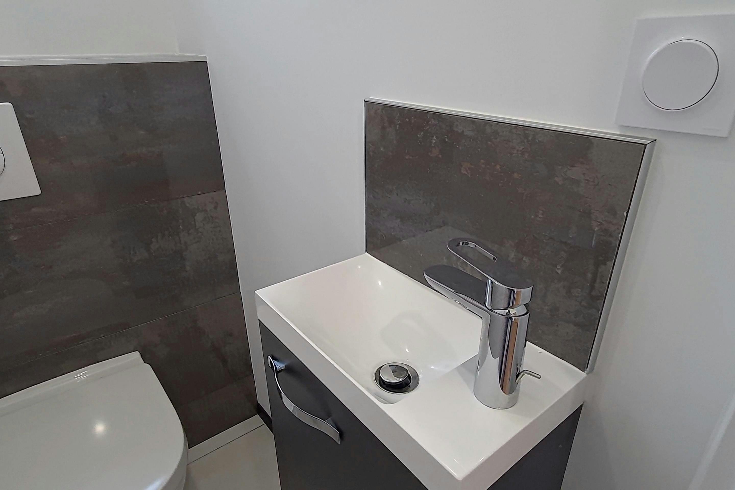 Toilette et lave main